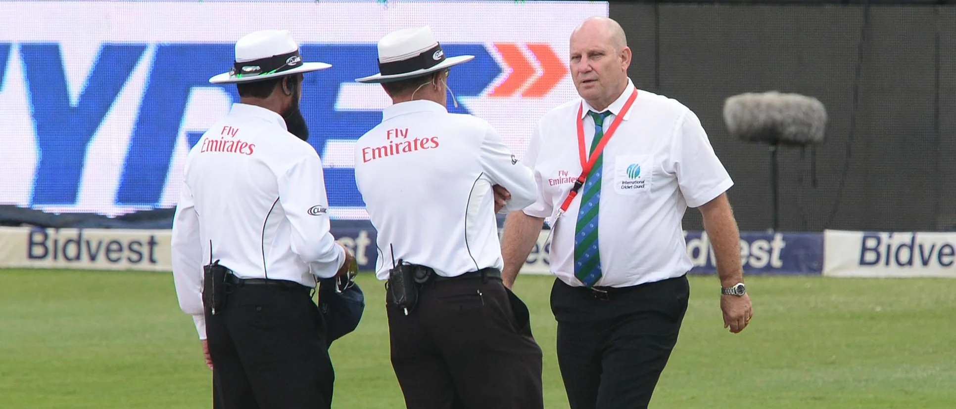 Logo of Umpires at The Wanderers