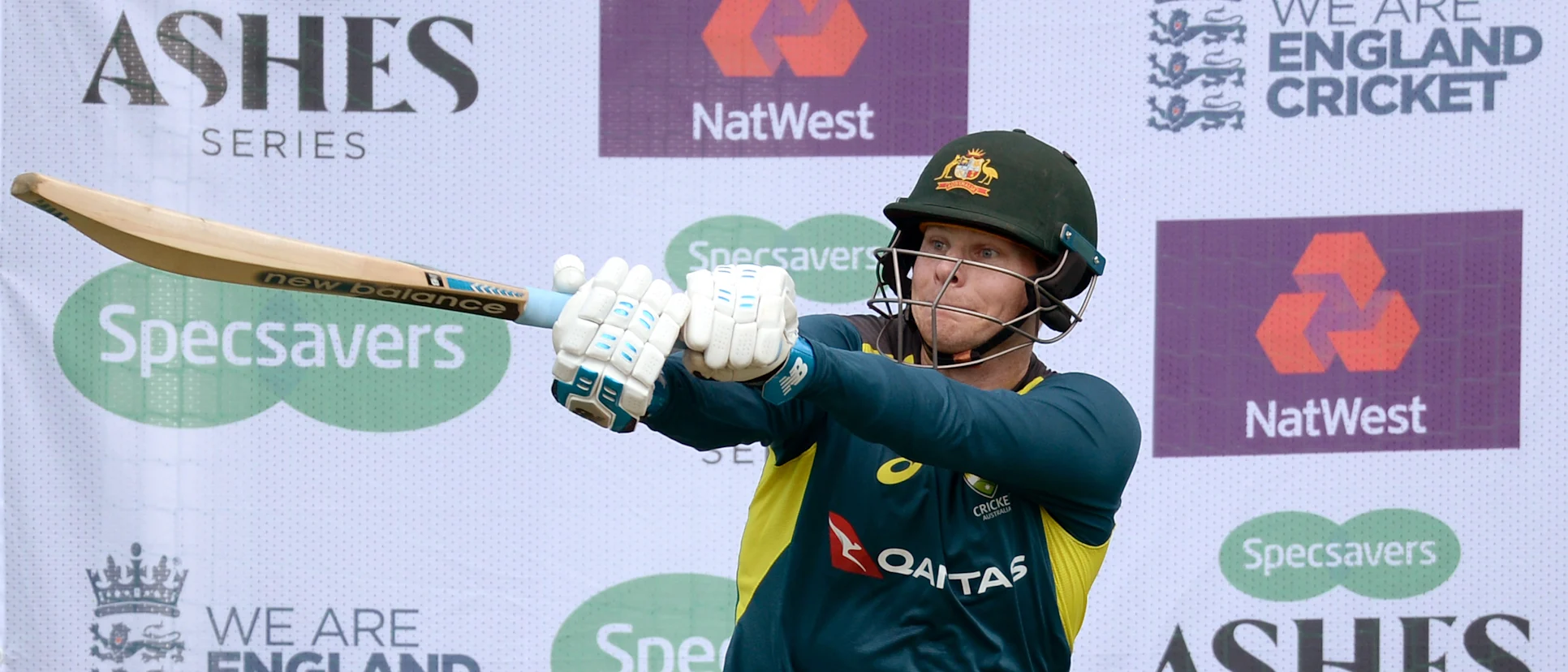Logo of Steve Smith's unorthodox technique has left Joe Root scratching his head