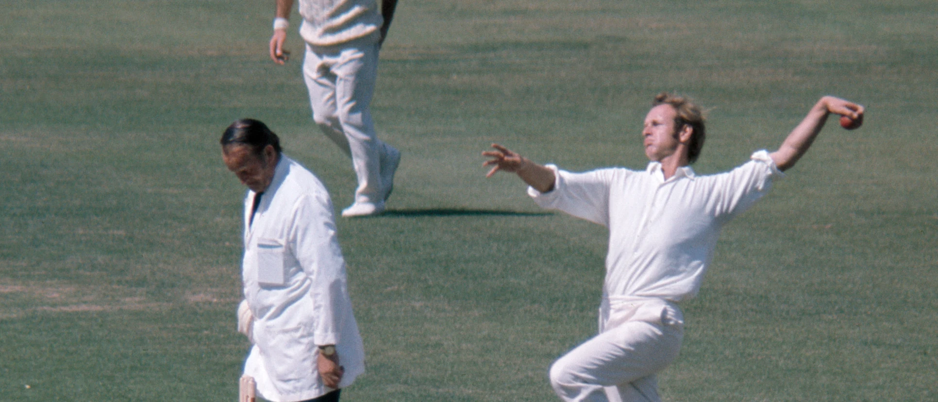 Logo of Derek Underwood in action against Pakistan in 1974