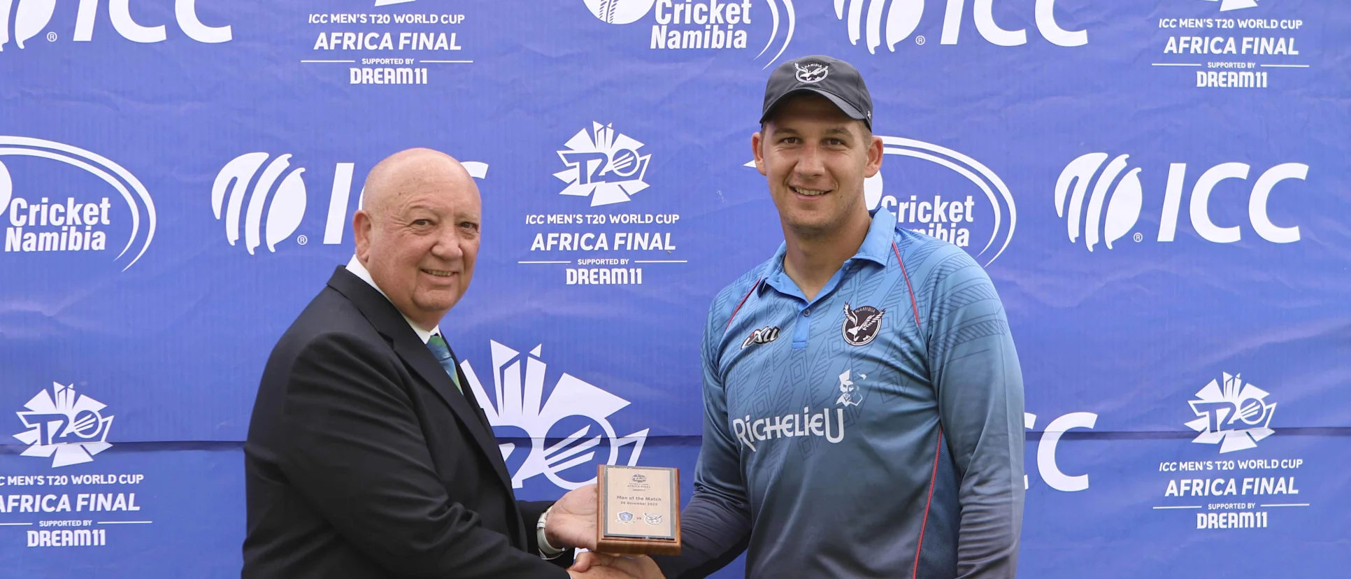 Logo of JJ Smit won the Player of the Match award for 25-ball unbeaten 40 and tidy spell with the ball