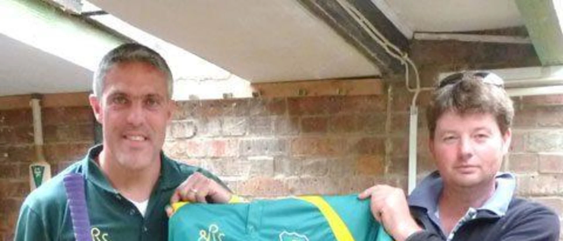 35258 Salix Sponsors Junior Cricket in Brazil