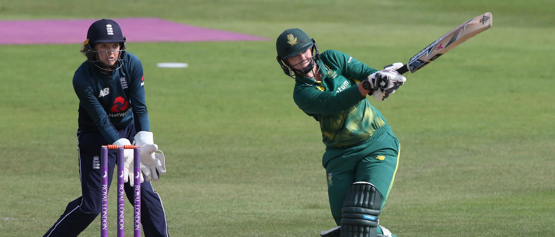 Logo of Dane van Niekerk: It’s quite disappointing being one up against England and not taking full advantage