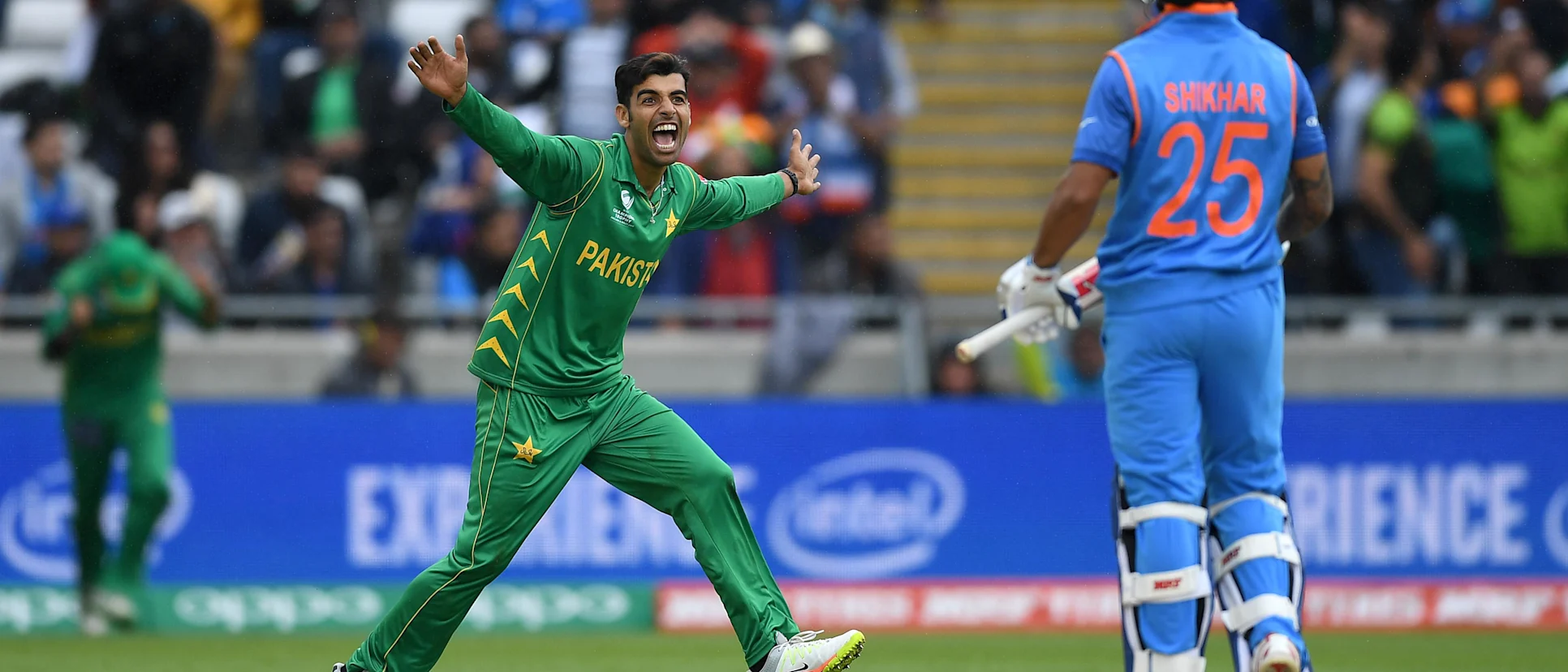 Logo of Shadab Khan provided the first breakthrough for Pakistan with the dismissal of Shikhar Dhawan