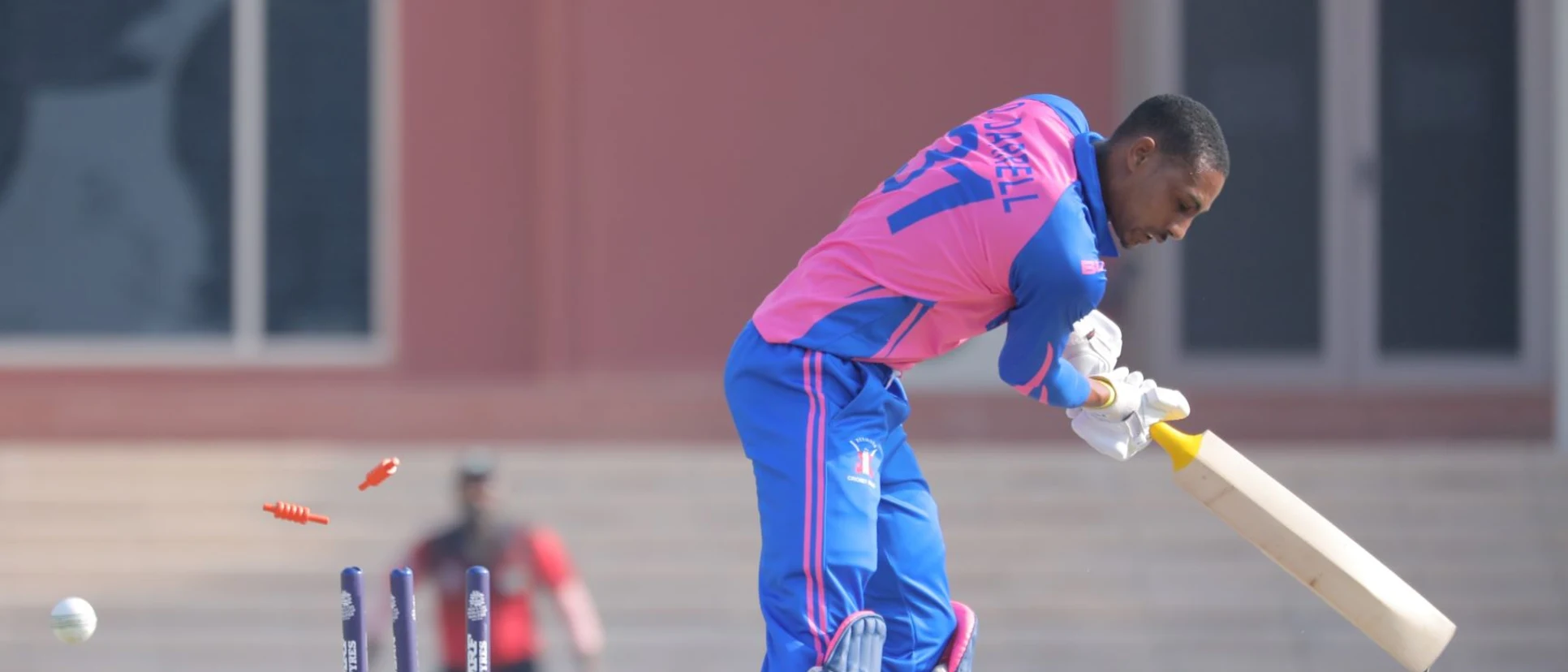 Logo of 12-Duente Darrell is bowled.JPG