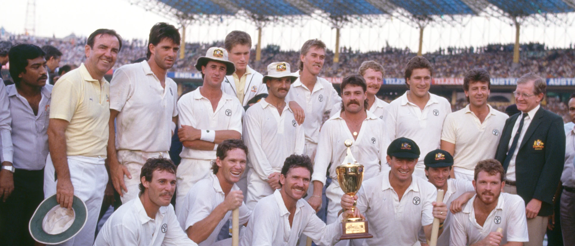 Logo of Dean Jones (seated, second from left) was a part of Australia's 1987 World Cup-winning squad