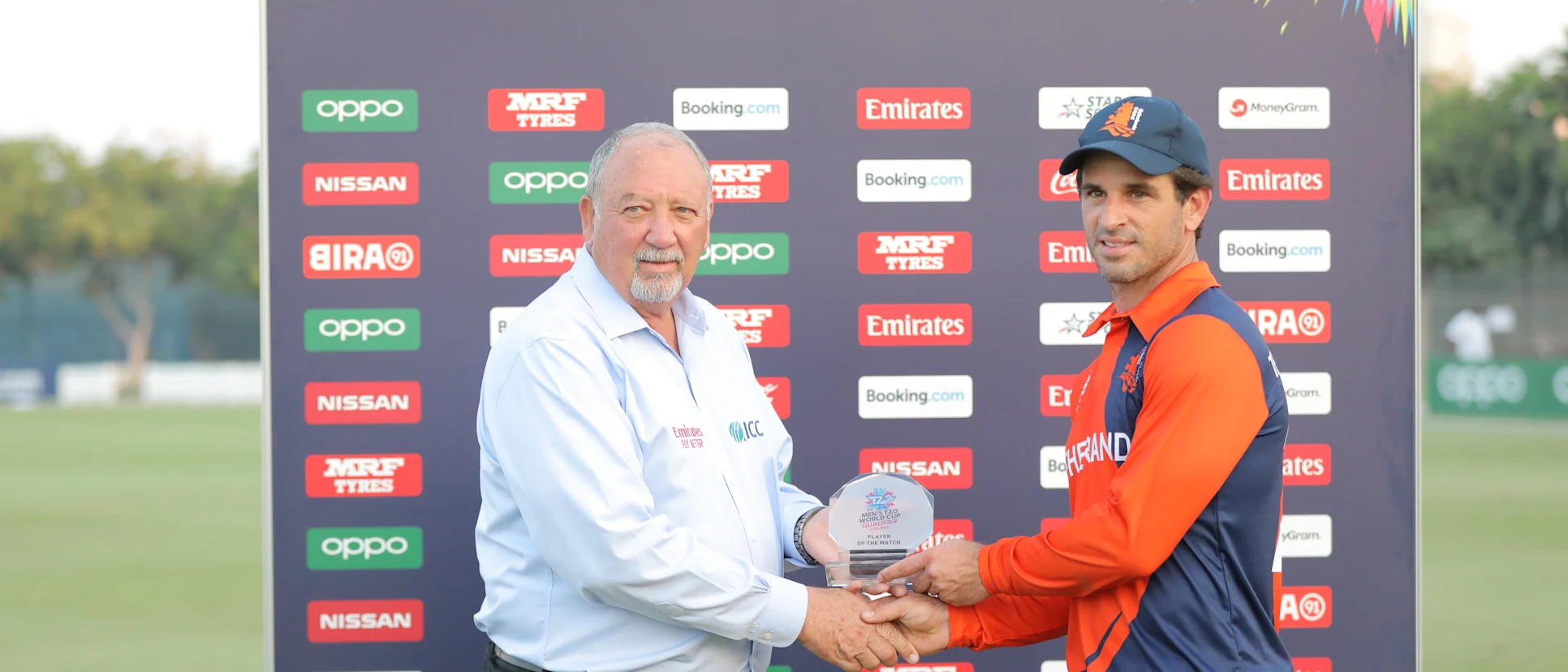 Ryan ten Doeschate player of the match.