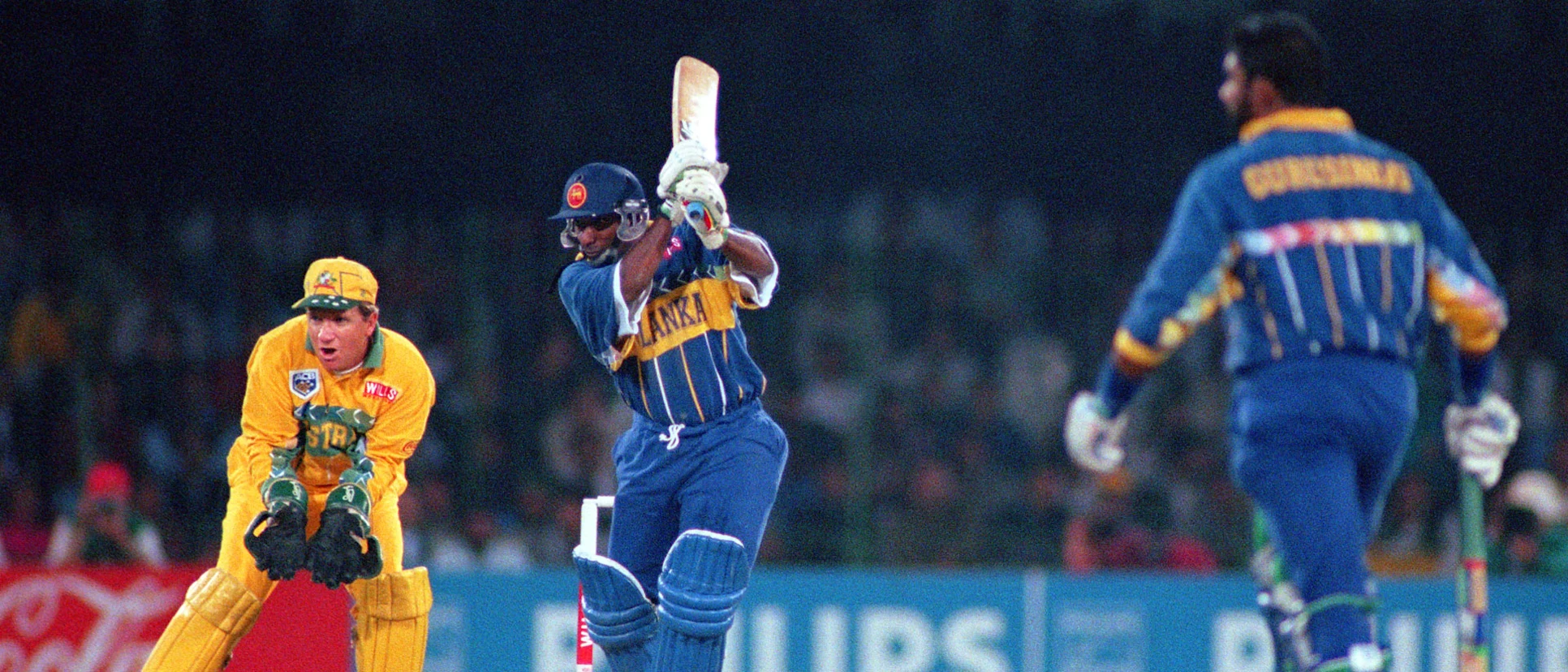 Logo of Aravinda de Silva in full flight in the 1996 World Cup final // Getty Images