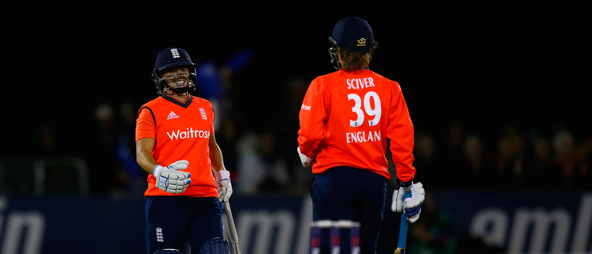 Logo of Nat Sciver and Katherine Brunt will play for the Melbourne Stars this season