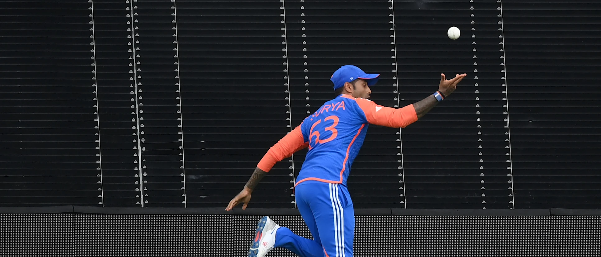 Suryakumar Yadav takes a brilliant boundary catch