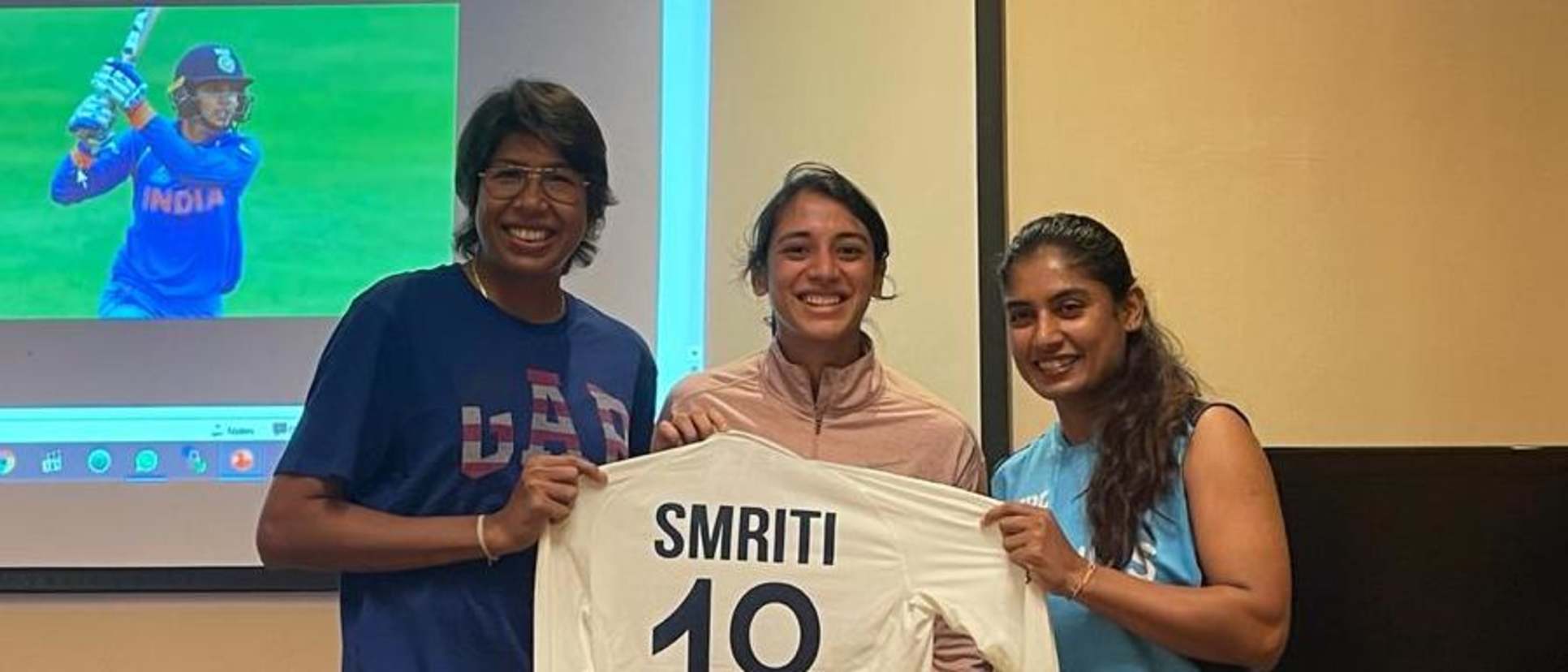 Jhulan, Smriti, Mithali