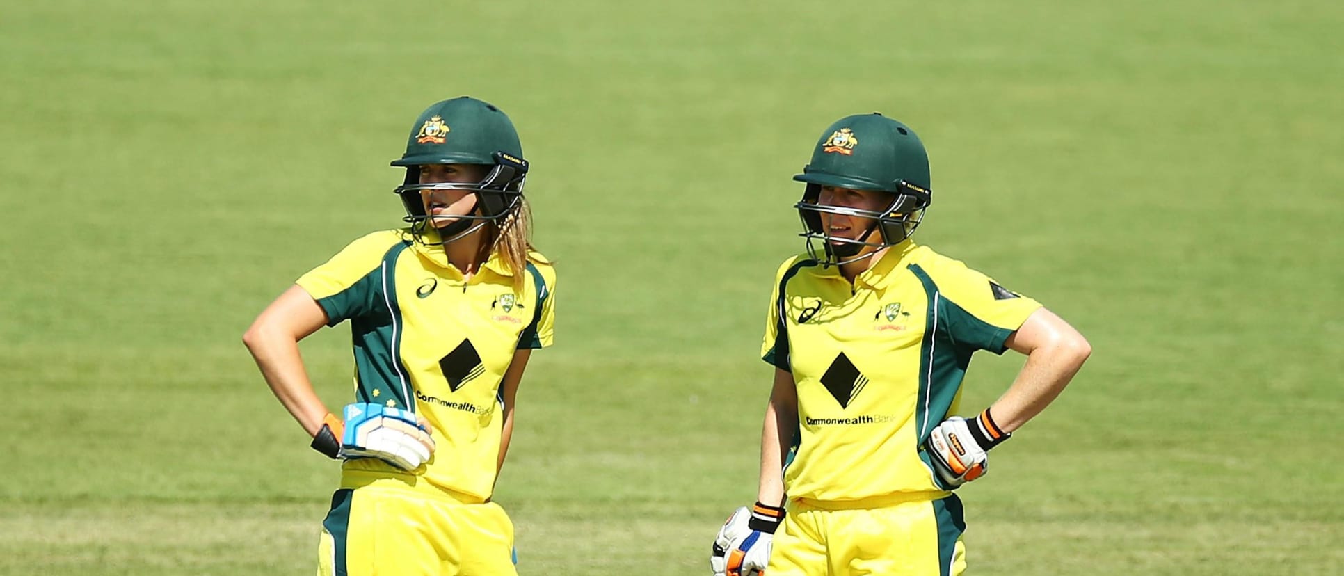 Ellyse Perry and Alex Blackwell