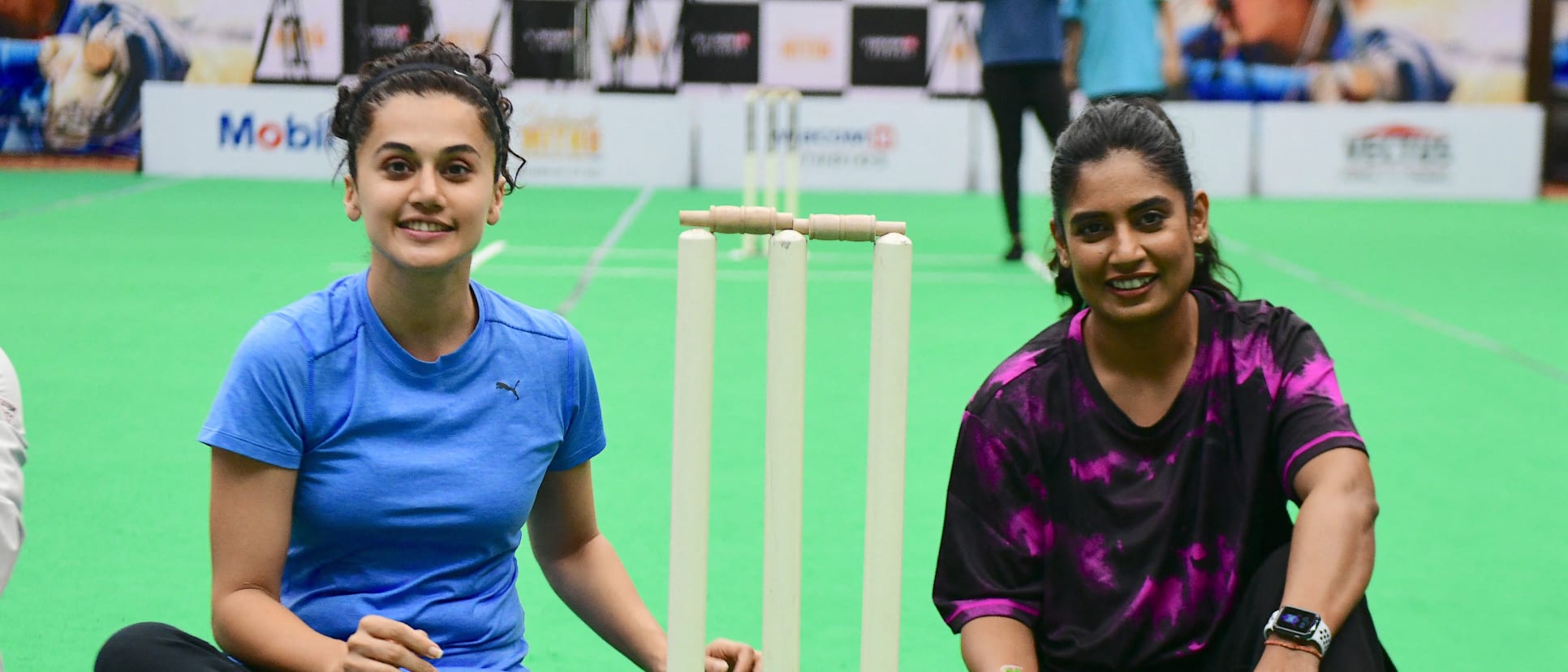 Mithali Raj (R) with Taapsee Pannu (L), the actress who plays her in the biopic Shabaash Mithu
