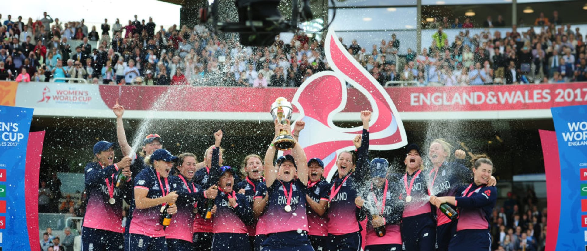 England beat India in the final of the 2017 ICC Women's Cricket World Cup