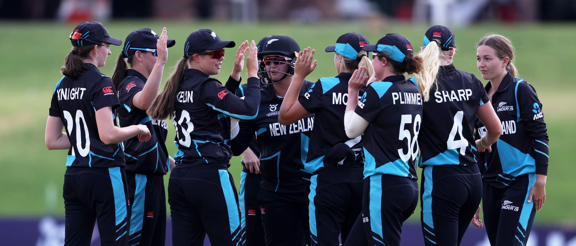 Players of New Zealand celebrate the wicket of of Warda Yousaf of Pakistan during the ICC Women's U19 T20 World Cup 2023 Super 6 match between New Zealand and Pakistan at JB Marks Oval on January 24, 2023 in Potchefstroom, South Africa.