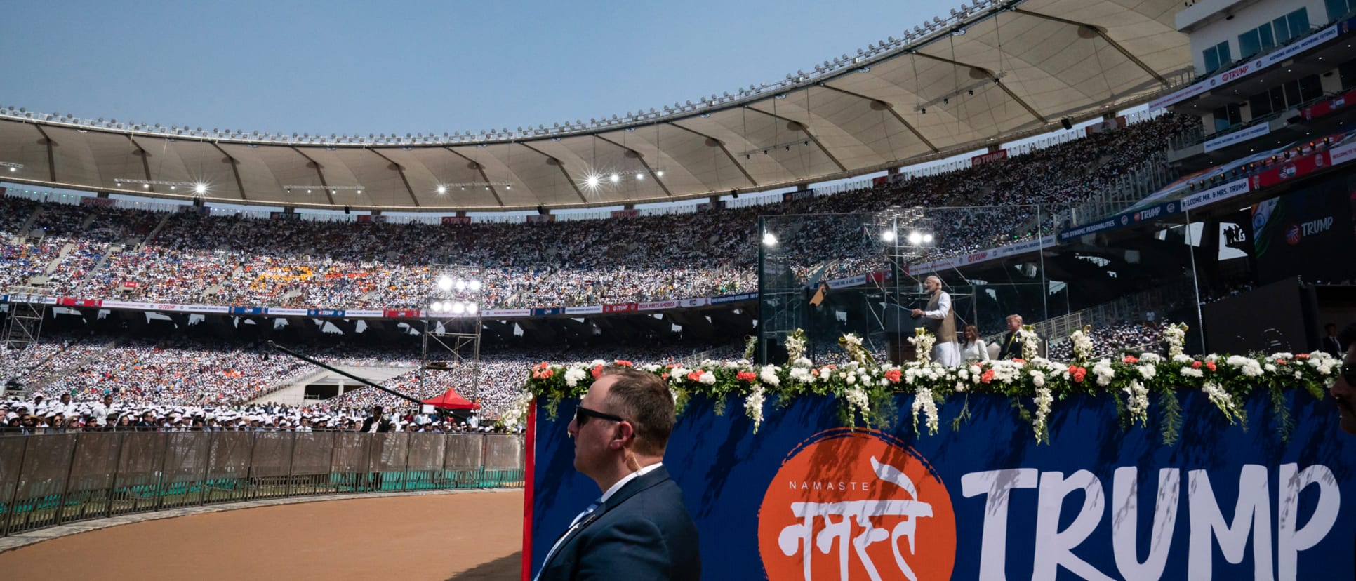 President_Trump_and_the_First_Lady_in_India_(49583482836)