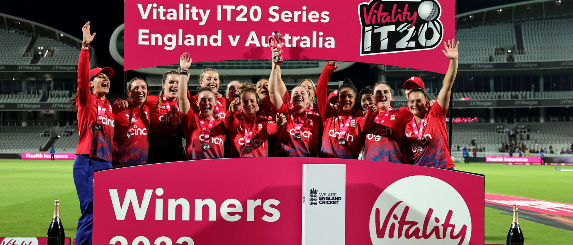 England-win-T20I-series
