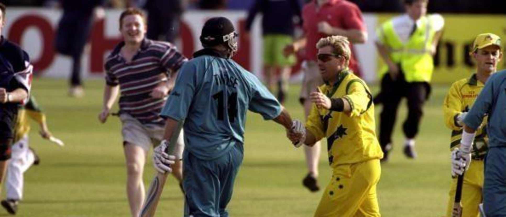 66590 Shane Warne of Australia Roger Twose of New Zealand