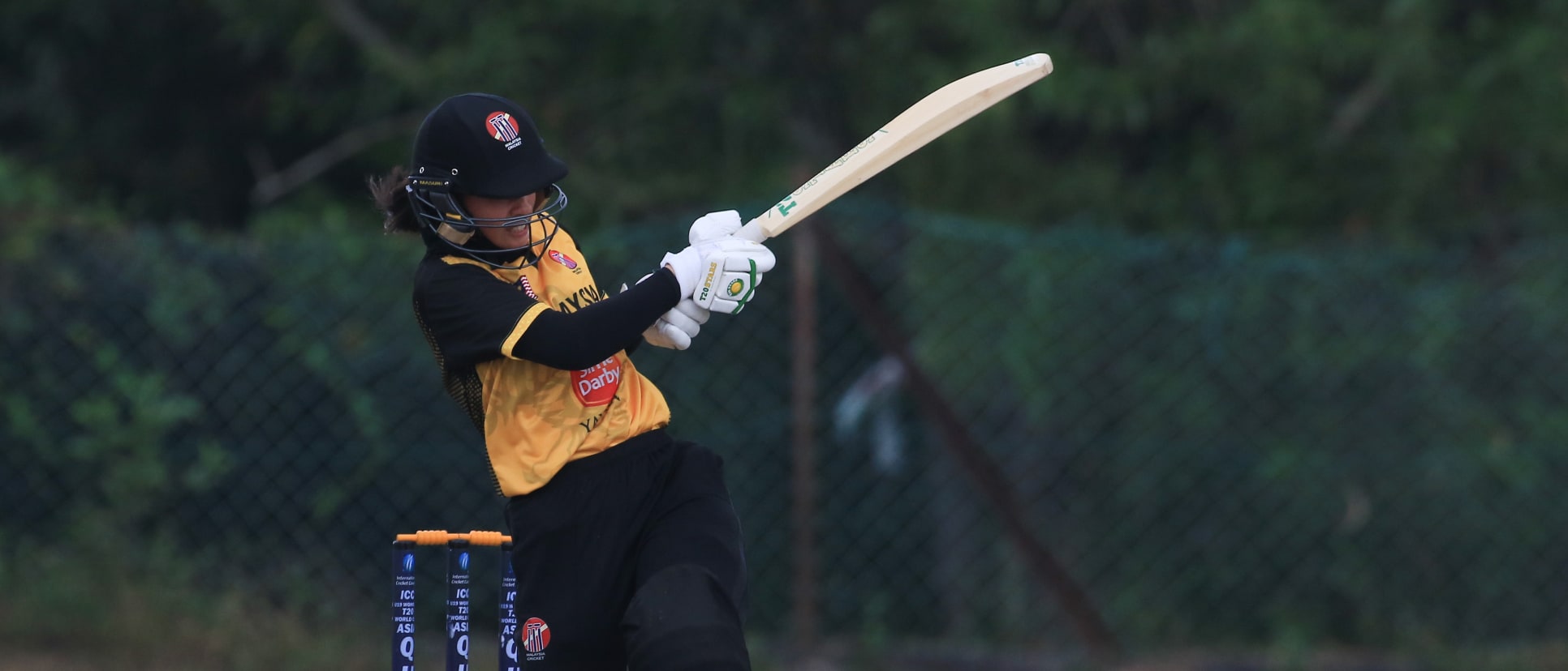 Malaysia skipper Elsa Hunter top-scored for her side with an unbeaten 24-ball 37