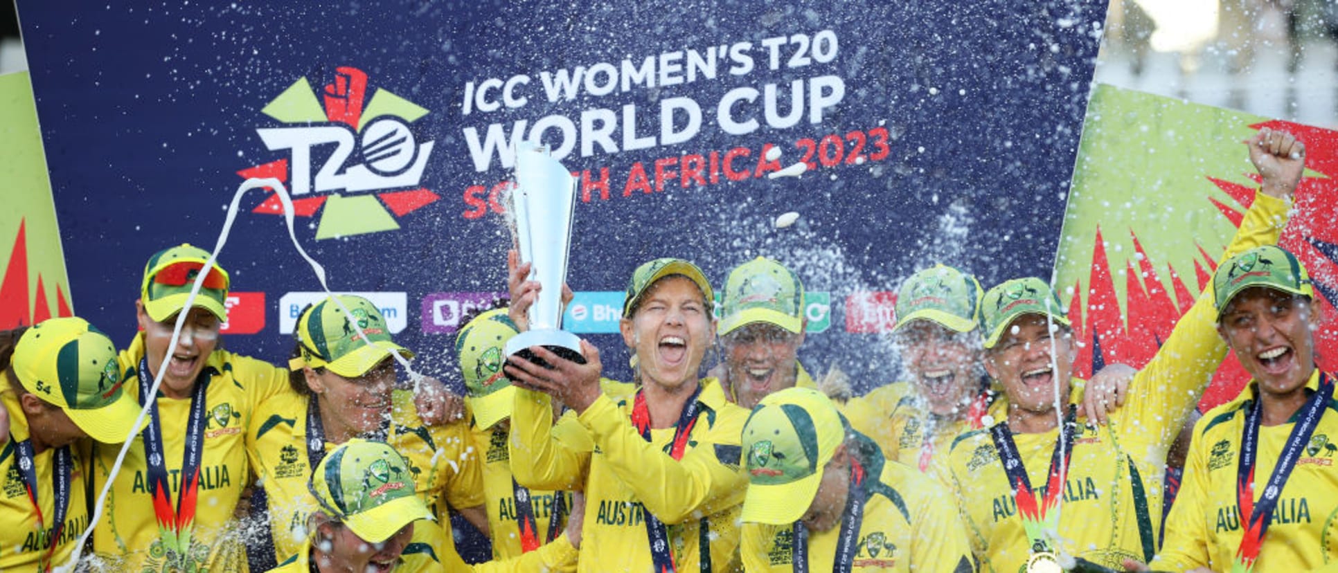 Meg Lanning of Australia lifts the ICC Women's T20 World Cup following the ICC Women's T20 World Cup Final match between Australia and South Africa at Newlands Stadium on February 26, 2023 in Cape Town, South Africa.