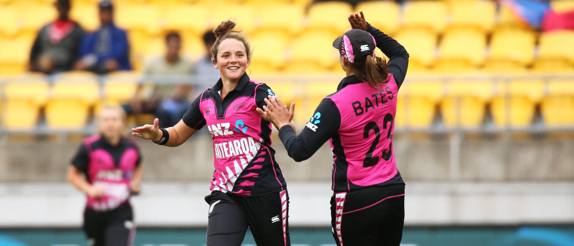 Amelia Kerr picked up 2/17 in her four overs