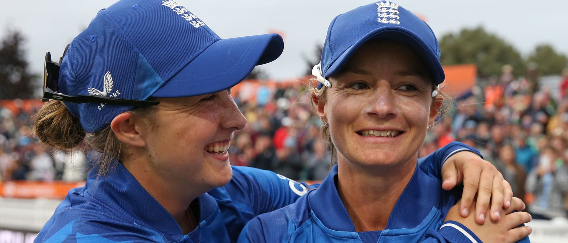 Alice Capsey (left) alongside Danni Wyatt during the Ashes // Getty Images