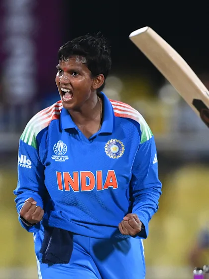 Deepti snaps Athapaththu with a ripper | CWC25