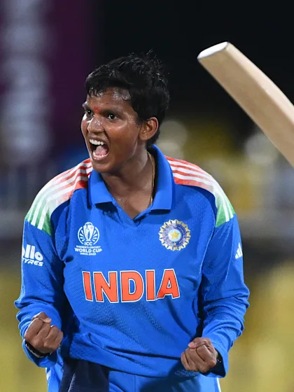 Deepti snaps Athapaththu with a ripper | CWC25