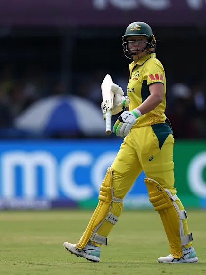 New Zealand dismiss Healy early | CWC25