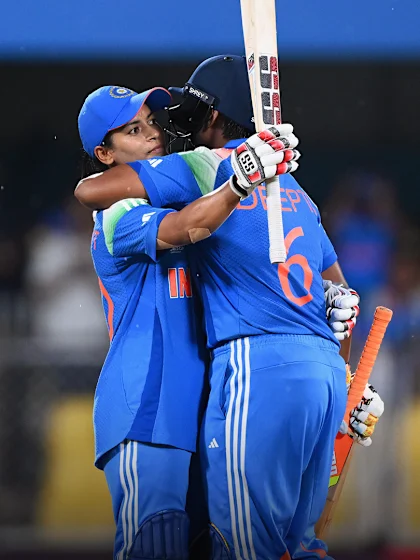 India defeat Sri Lanka in World Cup opener | Hindi Highlights | CWC25