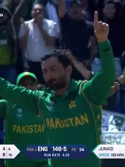 WICKET: Buttler falls to Junaid for 4
