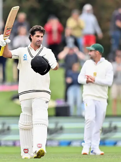 De Grandhomme ton keeps New Zealand in the game despite Proteas' lead