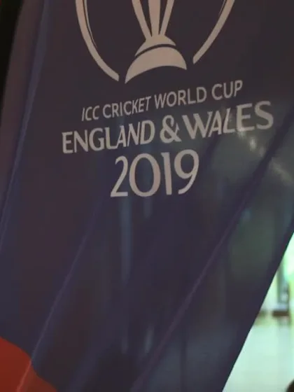 CWC19: Misbah-ul-Haq visits Pakistan fans in Manchester