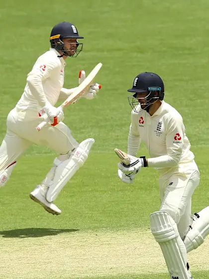 Australia strikes back after Stoneman-Vince stand
