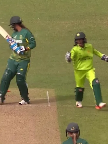 WICKET: Chloe Tryon falls to Sadia Yousuf for 3