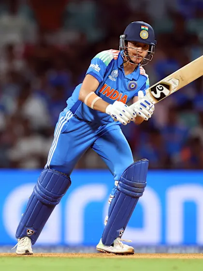 Mandhana's boundary barrage puts India off on the offensive | CWC25