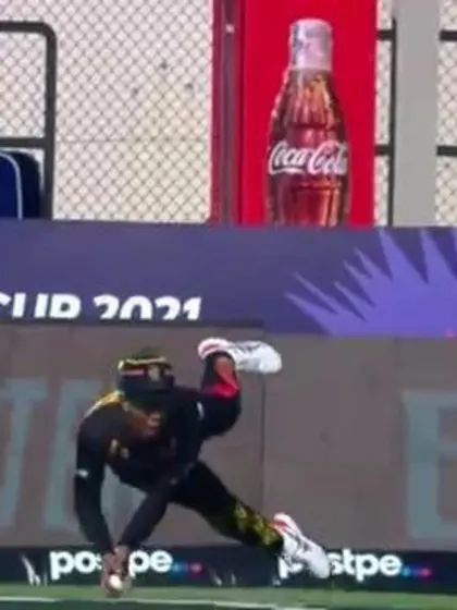 Amini pulls out spectacular diving catch