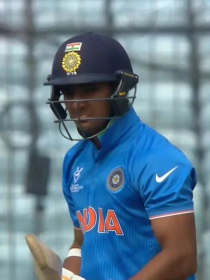 Lomror hits a Big Six – IRE v IND