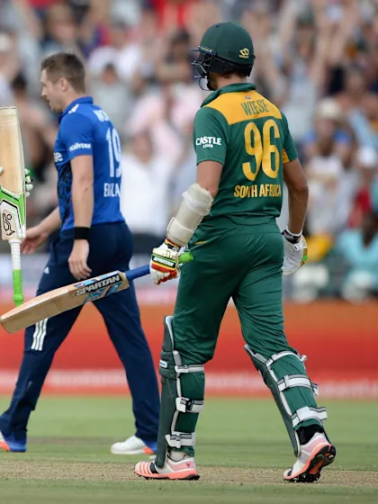 De Villiers seals series for South Africa