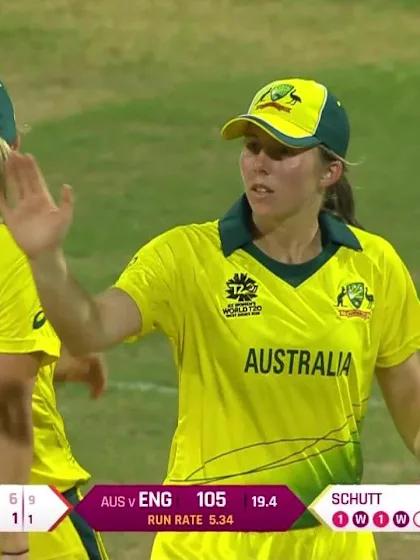 AUS v ENG: Danielle Hazell is dismissed for six