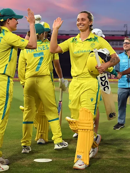 Australia punish sloppy New Zealand to book India showdown