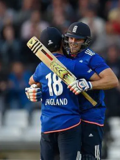 Morgan, Willey star in series-leveling win for England