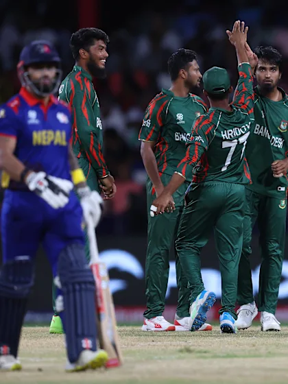 Tanzim runs through Nepal top-order in Powerplay | T20WC 2024