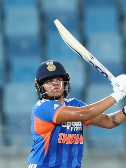Experienced India ease past Thailand despite stumble