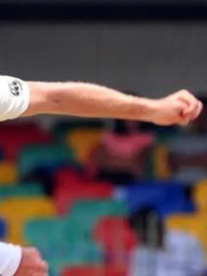 Oram announces retirement from Test cricket