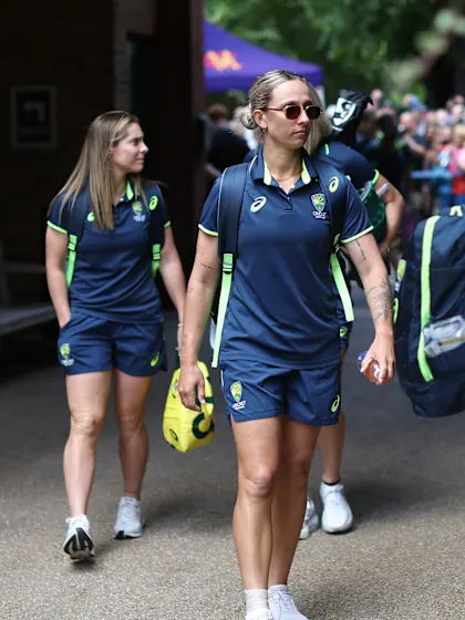 LIVE: England, Australia set for final showdown