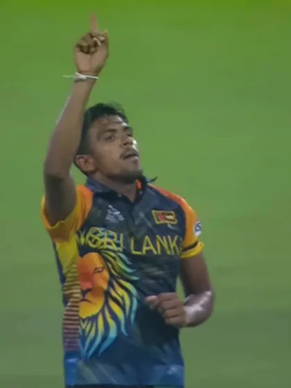 SLvNAM: Theekshana gets his third wicket