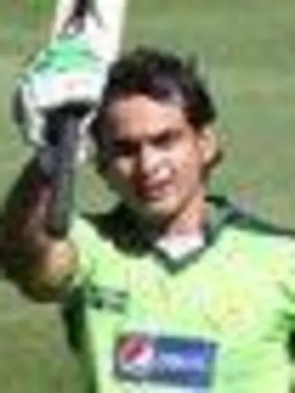 Hafeez, Afridi help Pakistan level ODI series