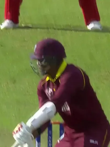 Marlon Samuels edges one behind