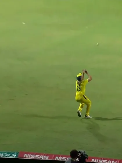 AUS v ENG: Anya Shrubsole holes out to Ellyse Perry