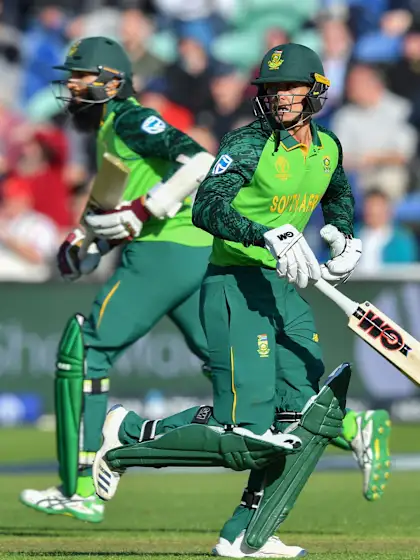 South Africa look to keep semi-final hopes alive